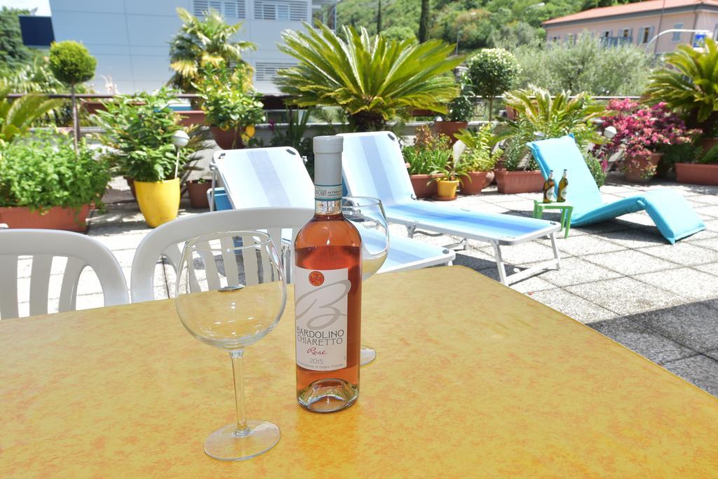 Casa Barcelli Sport & Family Apartments Torbole Sul Garda Bagian luar foto